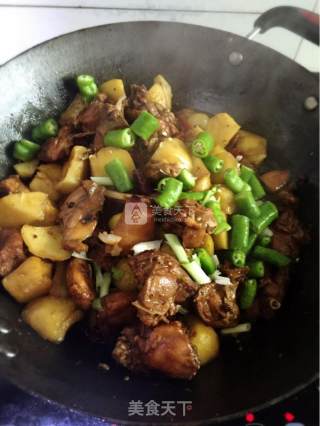 红烧兔肉焖土豆的做法步骤：15