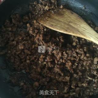 鸭腿肉酱包的做法步骤：5