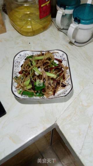葱爆大头菜的做法步骤：12