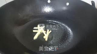 番茄滚鲮鱼滑的做法步骤：2
