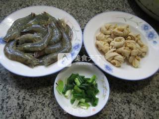 千张结煮鲜虾的做法步骤：1