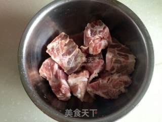 瓠子清炖猪骨的做法步骤：1