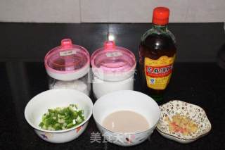 酸菜肉片土豆粉的做法步骤：2