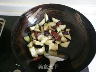 腊肠茄子粉丝煲的做法步骤：5