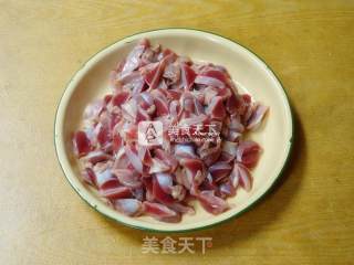鸡胗炒杏鲍菇的做法步骤：2