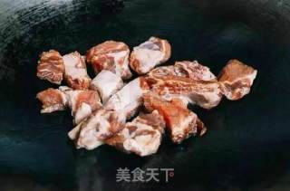 排骨焖饭的做法步骤：1