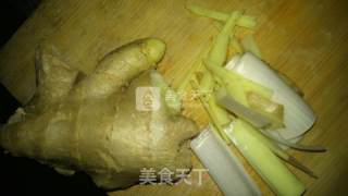 双耳拌青瓜的做法步骤：2