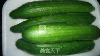 麻酱青瓜的做法步骤：1