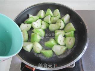 鸡蛋炒丝瓜的做法步骤：6