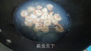韭菜苔炒虾仁的做法步骤：3