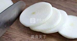 油炸洋葱圈的做法步骤：1