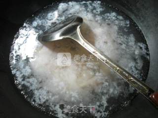 长瓜炒鱿鱼的做法步骤：3