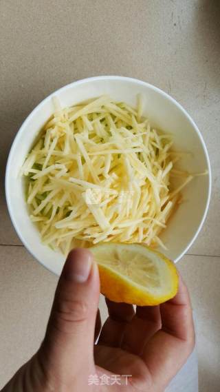 酸奶柠檬苹果黄瓜色拉的做法步骤：4