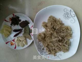 东北酸菜汆白肉的做法步骤：3
