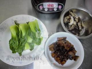 腊肉煲仔饭的做法步骤：4