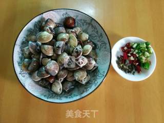 爆炒蛤蜊的做法步骤：1