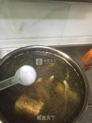 泡椒凤爪的做法步骤：5