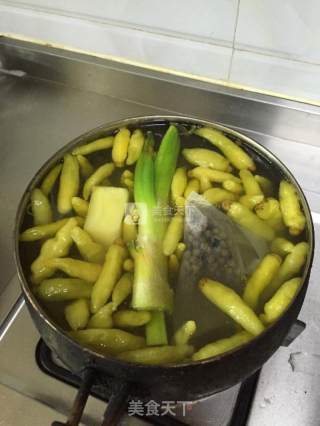 泡椒凤爪的做法步骤：8