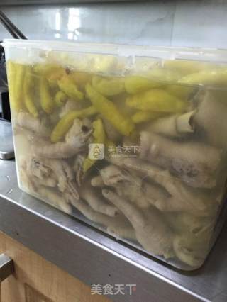 泡椒凤爪的做法步骤：10