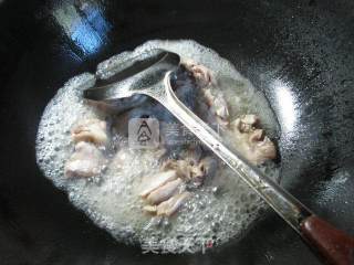 尖椒炒鸡块的做法步骤：4