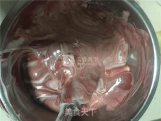 红丝绒夹心蛋糕的做法步骤：7