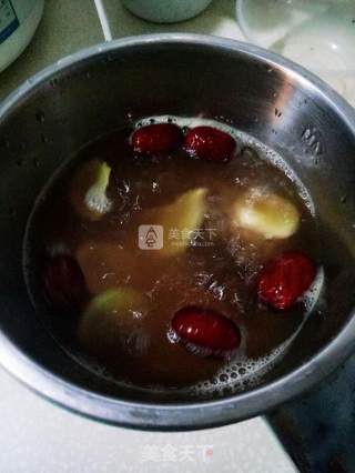 红糖姜枣茶的做法步骤：2