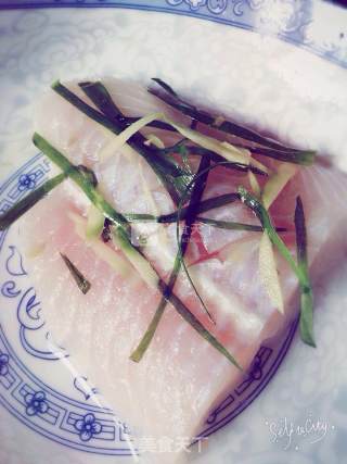 婴儿宝宝辅食——龙利鱼蔬菜泥的做法步骤：1