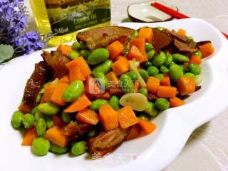 青豆炒腊肉的做法步骤：8
