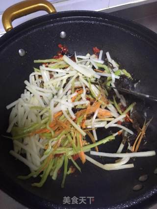 鱼香笋丝的做法步骤：4