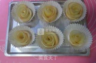 烤苹果玫瑰花卷的做法步骤：14