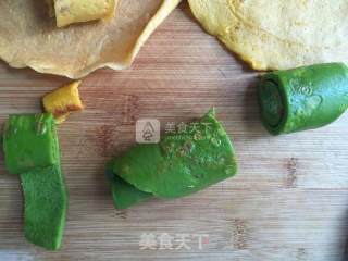 双色蛋饼的做法步骤：6