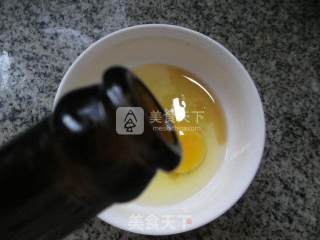 猪肉鸡蛋菠菜炒面的做法步骤：2
