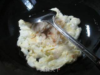 猪肉鸡蛋菠菜炒面的做法步骤：4