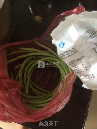 肉末酸豆角的做法步骤：1