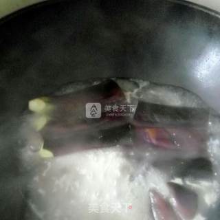 茄烧米的做法步骤：2