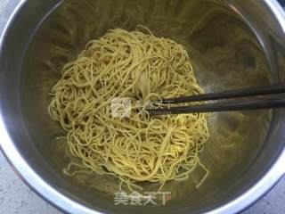 什锦炒面的做法步骤：3