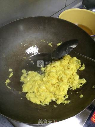 9岁暖男的美味蛋炒饭的做法步骤：3