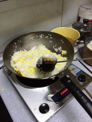 9岁暖男的美味蛋炒饭的做法步骤：4