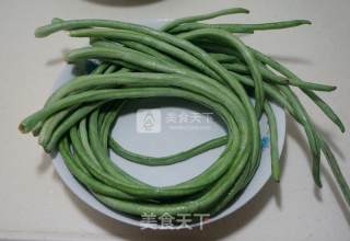 肉丝炒豇豆的做法步骤：2