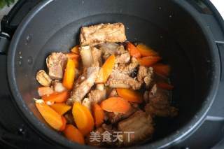红烧排骨胡萝卜的做法步骤：10