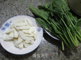 菠菜炒山药的做法步骤：1