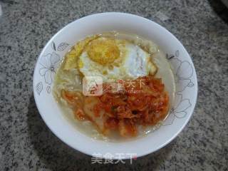 鸡蛋泡菜波纹面的做法步骤：7