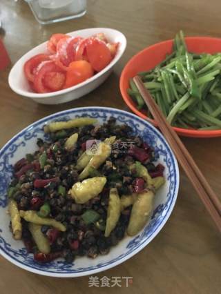 酸辣螺蛳肉的做法步骤：1