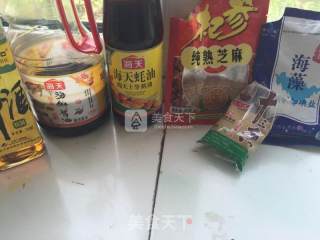 红烧鸡脖子 好吃不腻 伙伴们可以试一下 非常简单的做法步骤：10