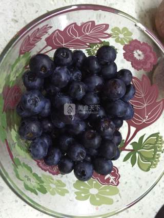 夏日百香鲜果汁的做法步骤：2