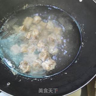 糖醋排骨的做法步骤：2