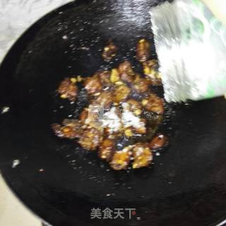 糖醋排骨的做法步骤：6