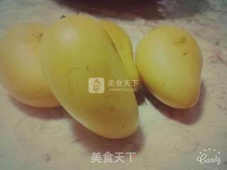 自制芒果酱的做法步骤：1