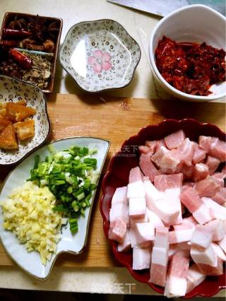黄豆烧肉的做法步骤：3
