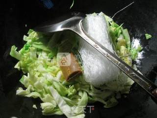 咖喱圆白菜粉丝汤的做法步骤：3